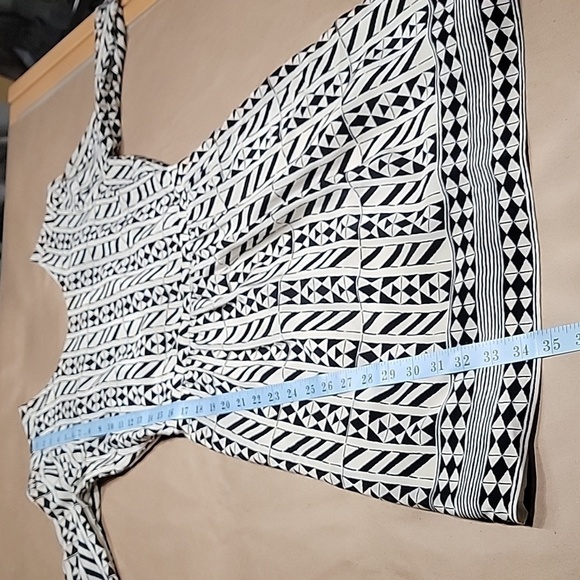 Madewell Size 0 Black and Ivory 100% Silk Geometric Pattern Dress Exc. Used Cond - Picture 10 of 14